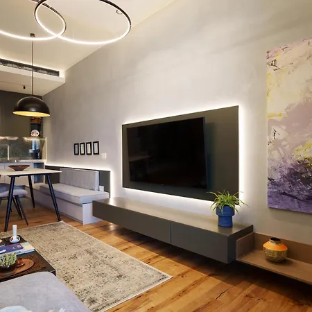 شقة Ee Homes - Curated Design & Skyline Views تيرانا