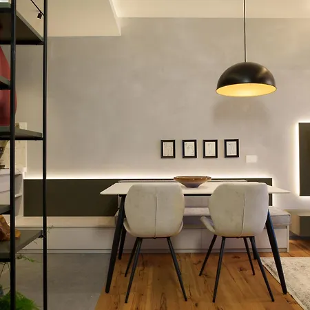 Ee Homes - Curated Design & Skyline Views * ティラナ