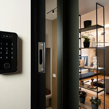 Ee Homes - Curated Design & Skyline Views تيرانا