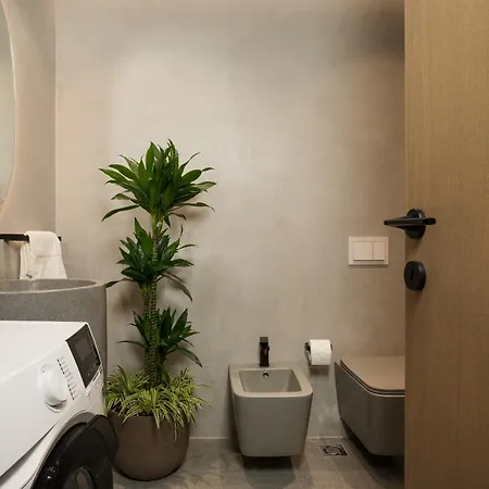 Apartamento Ee Homes - Curated Design & Skyline Views *