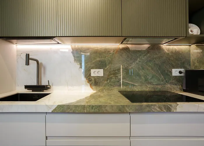 Ee Homes - Curated Design & Skyline Views * ティラナ