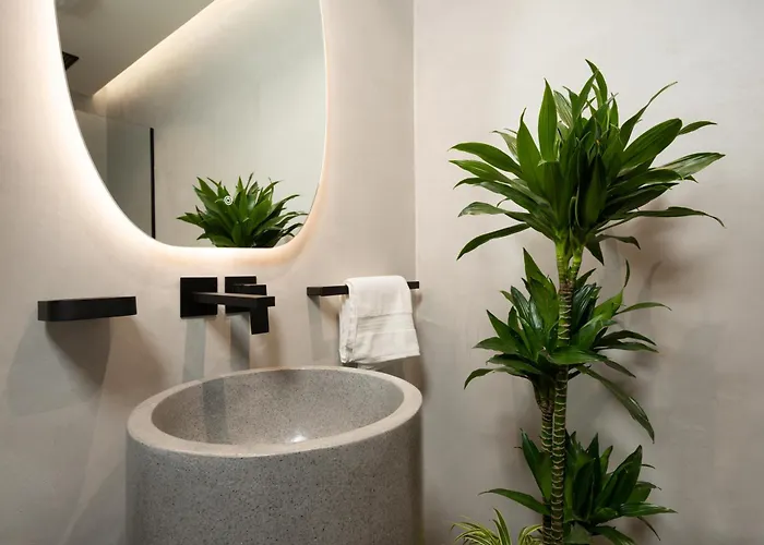 Ee Homes - Curated Design & Skyline Views * ティラナ