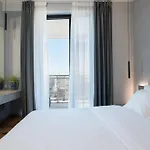 アパート Ee Homes - Curated Design & Skyline Views